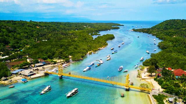 Jembatan Kuning Nusa Lembongan