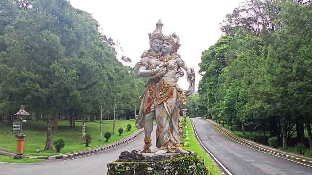 Patung Rama dan Shita