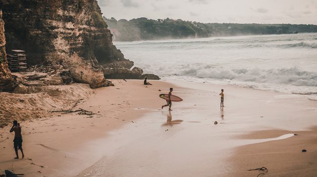 spot surfing uluwatu