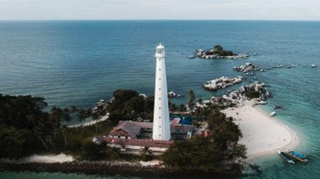 Mercusuar Pulau Lengkuas