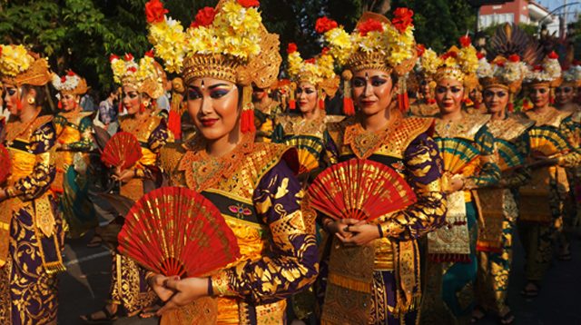 Pawai pembukaan PKB 2025