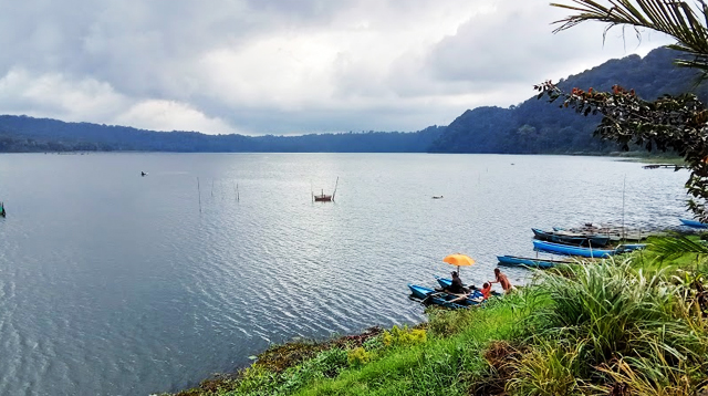 Danau Buyan